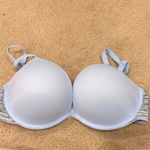PINK Victoria's Secret Light Blue super push bra
